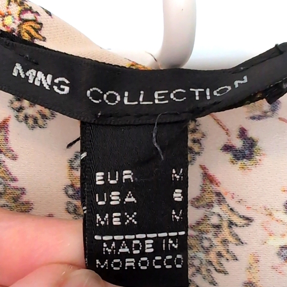 MANGO Collection Dress in Women's size S with beautiful gold brown motif - Picture 3 of 6